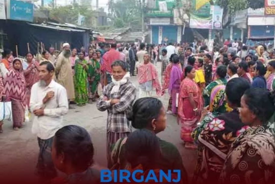 ১৫০ টাকায় নারী শ্রমিকের হাট